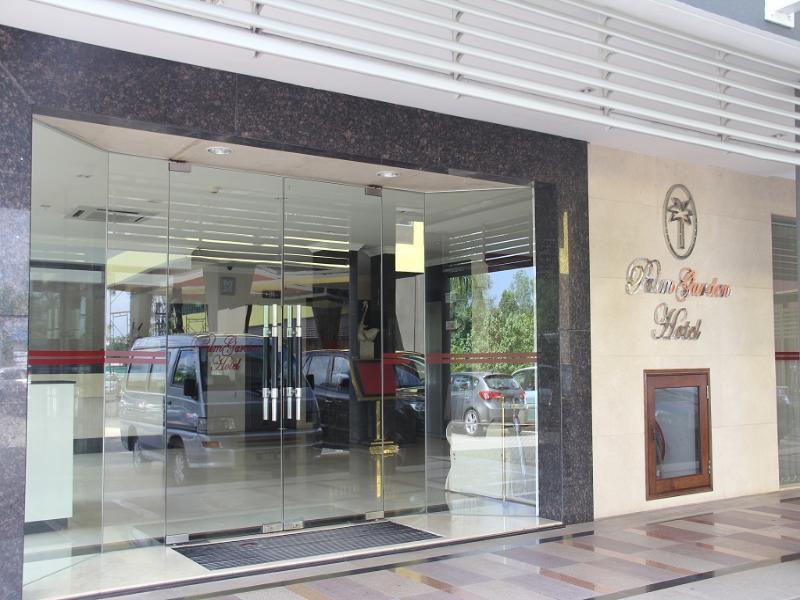 Palm Garden Hotel Brunei Bandar Seri Begawan Exterior photo