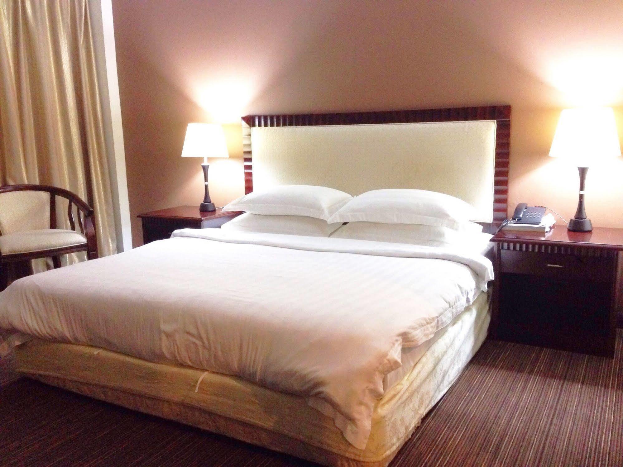 Palm Garden Hotel Brunei Bandar Seri Begawan Exterior photo